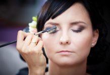 Kolor oczu, rzęs i brwi – jak dobrać kosmetyki?
